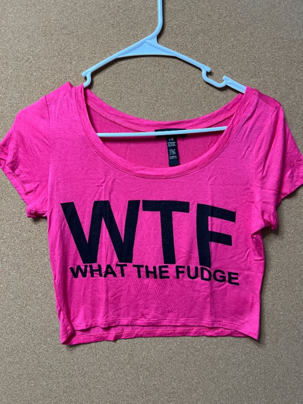 UK2LA Women Crop Top Shirt Large Pink Graphic Tee Short Sleeve NWOT